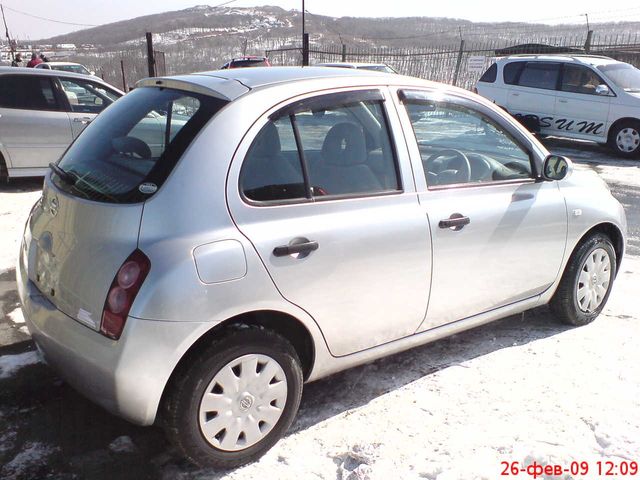 2002 Nissan March