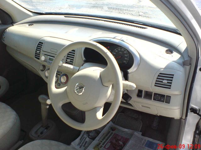 2002 Nissan March