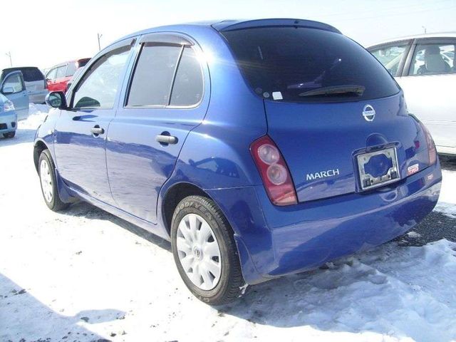 2002 Nissan March