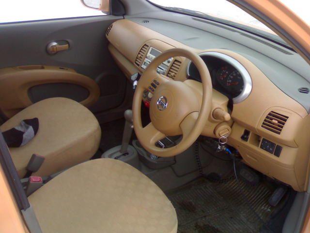 2002 Nissan March
