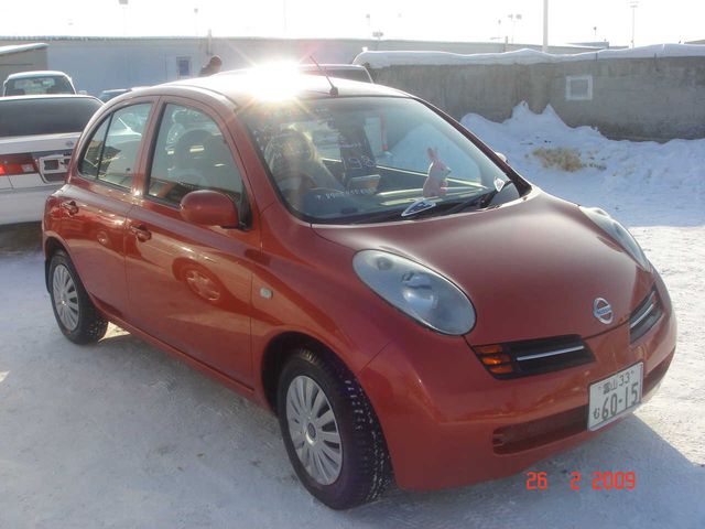 2002 Nissan March