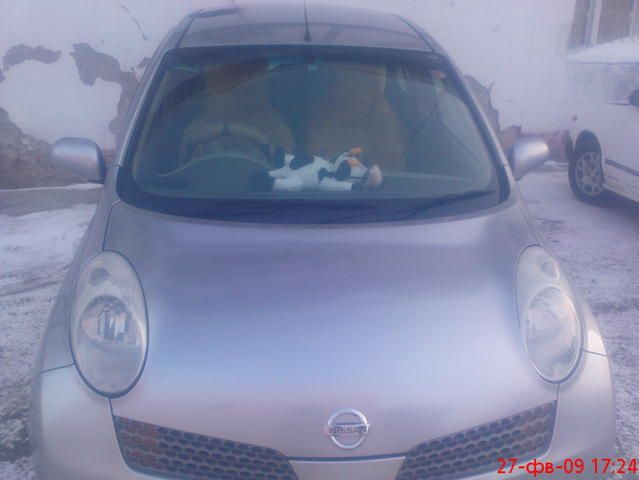 2002 Nissan March