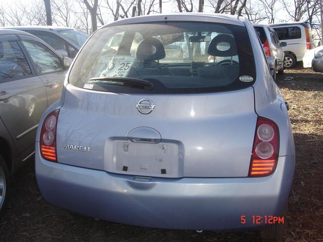 2002 Nissan March