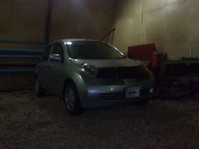 2002 Nissan March