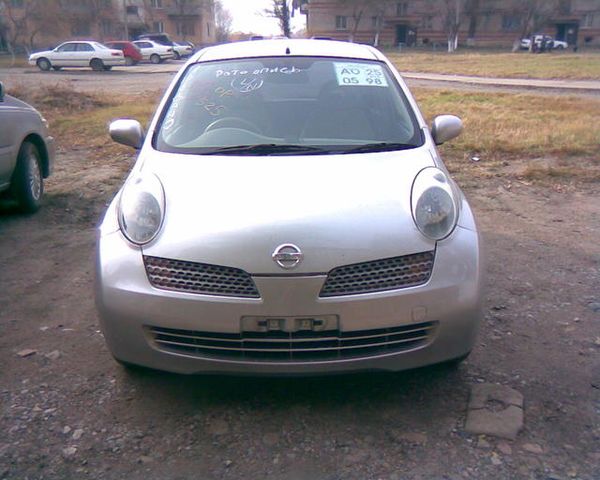 2002 Nissan March