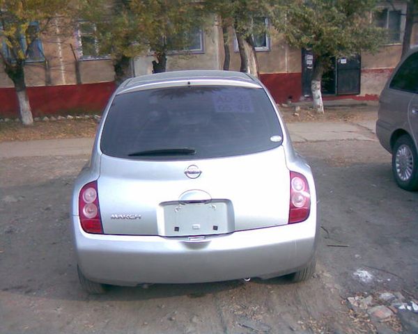 2002 Nissan March