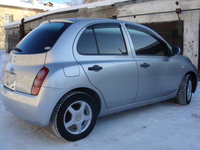 2002 Nissan March