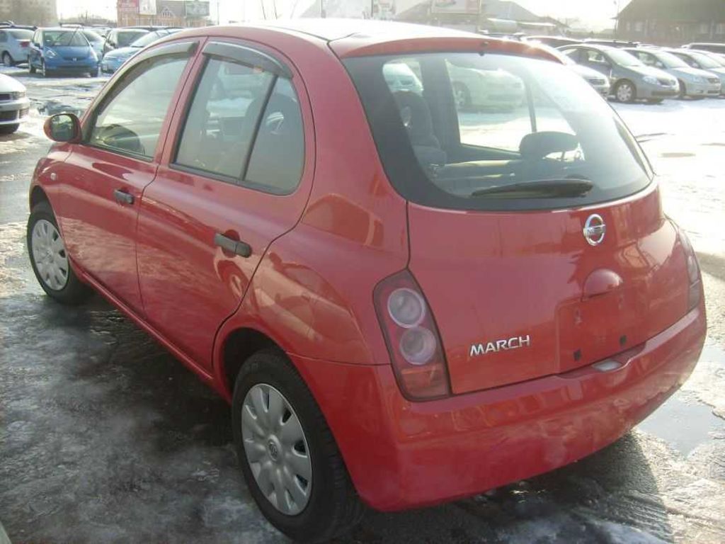 2002 Nissan March