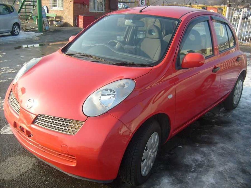 2002 Nissan March