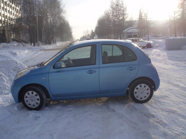 2002 Nissan March