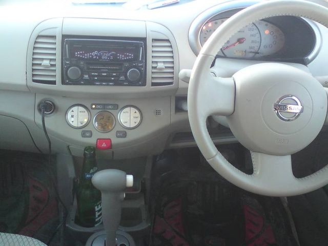 2002 Nissan March