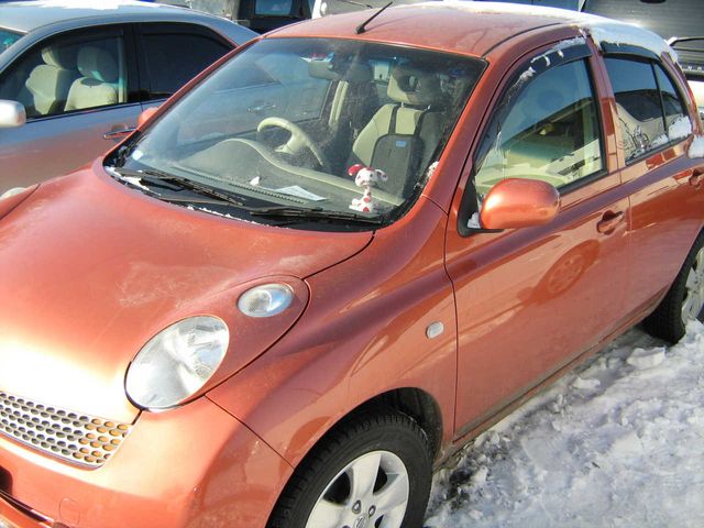 2002 Nissan March