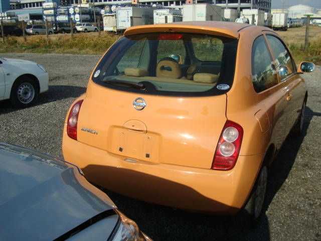2002 Nissan March