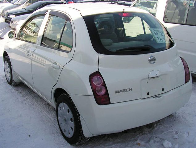 2002 Nissan March