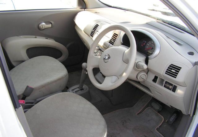 2002 Nissan March