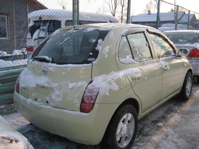 2002 Nissan March