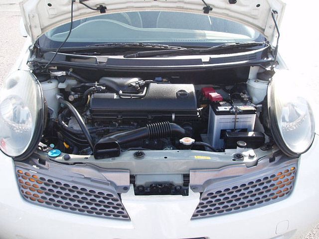 2002 Nissan March