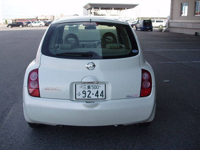 2002 Nissan March