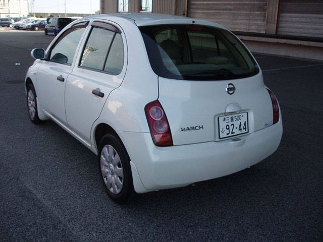 2002 Nissan March