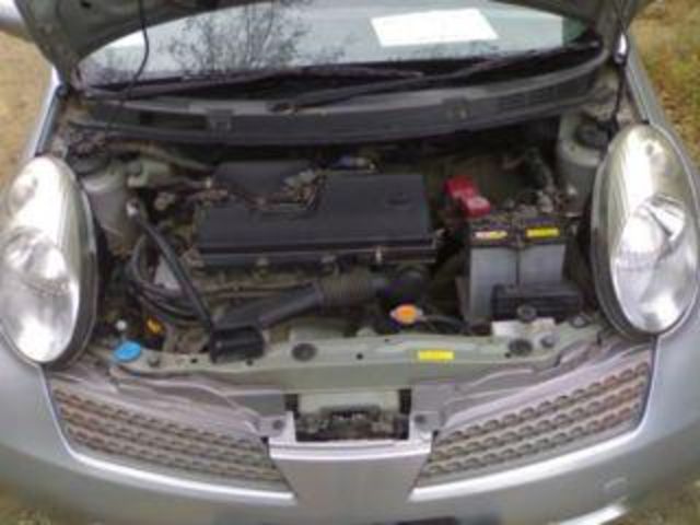 2002 Nissan March