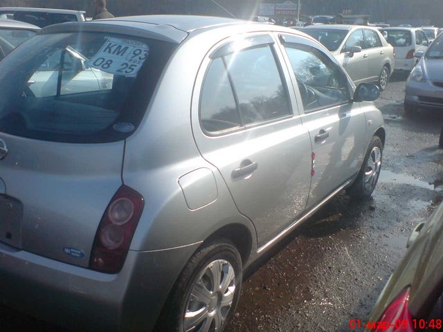 2002 Nissan March