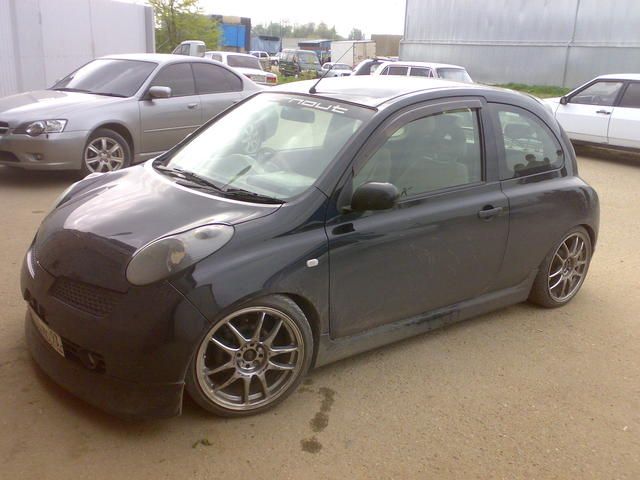 2002 Nissan March