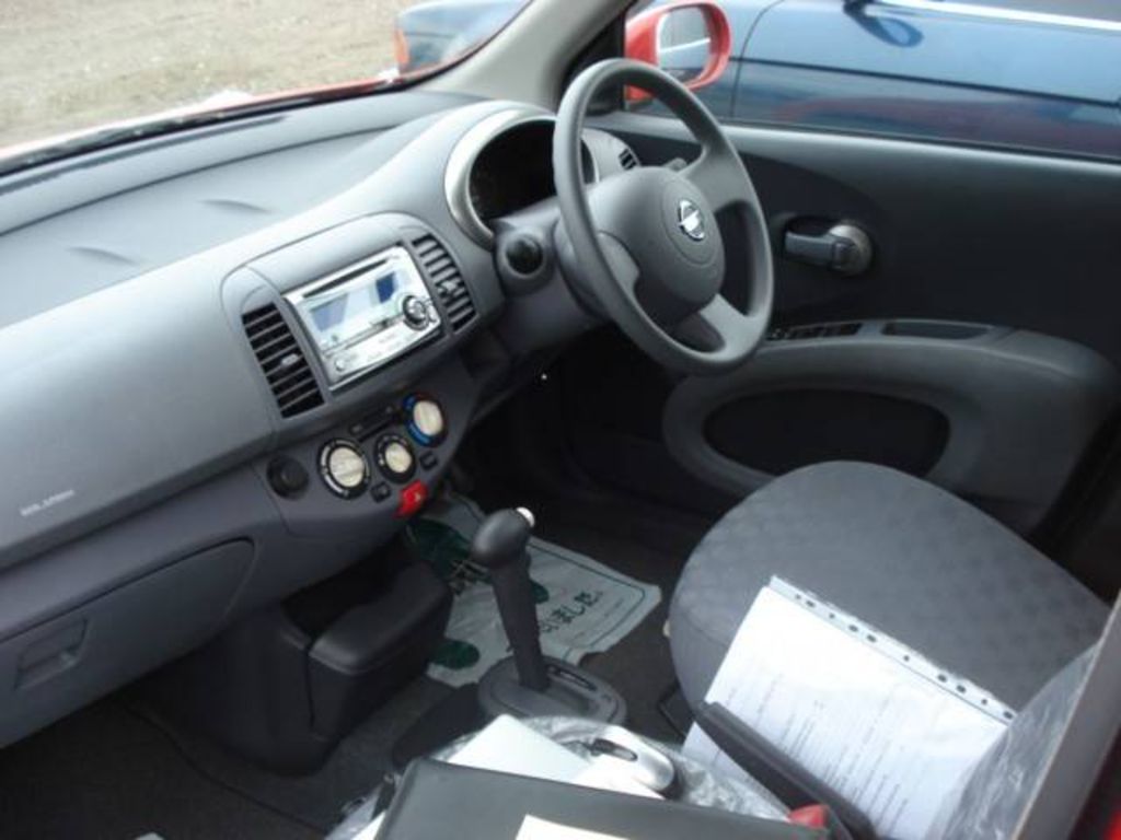 2002 Nissan March
