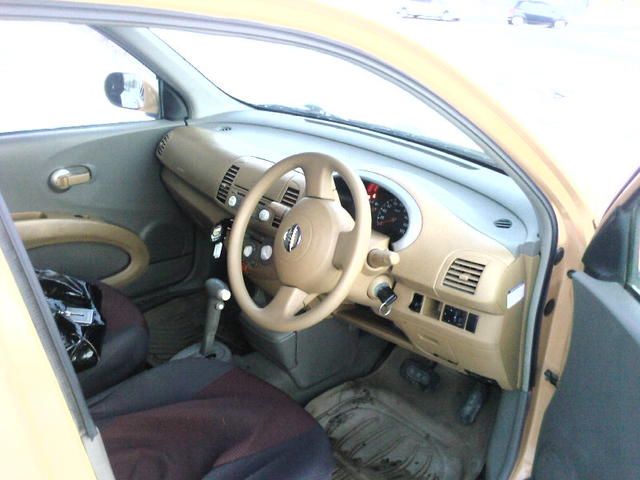 2002 Nissan March