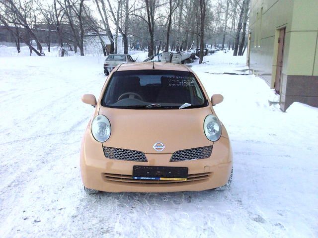 2002 Nissan March