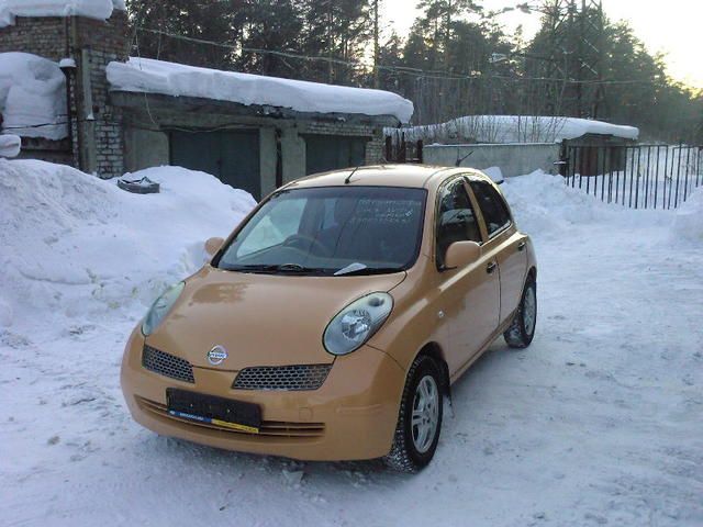 2002 Nissan March