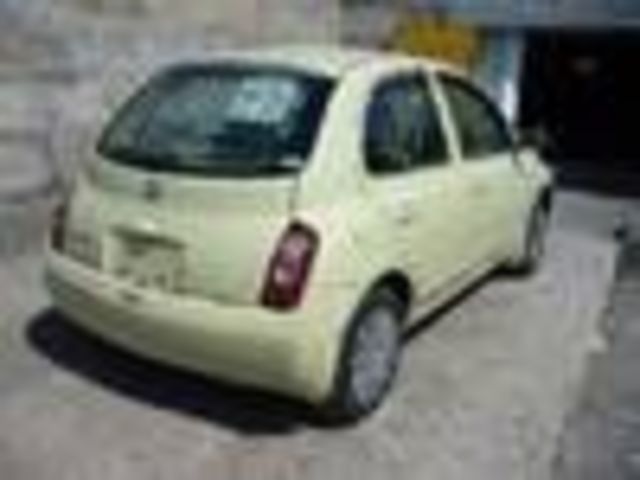2002 Nissan March