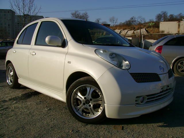 2002 Nissan March