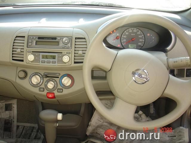 2002 Nissan March