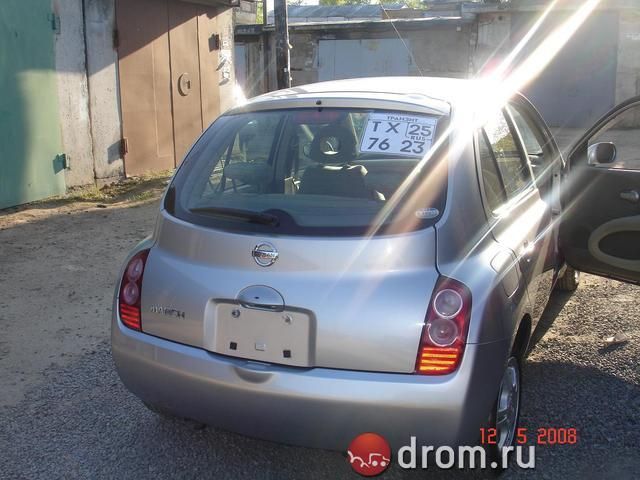 2002 Nissan March