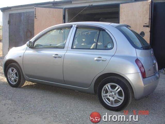 2002 Nissan March