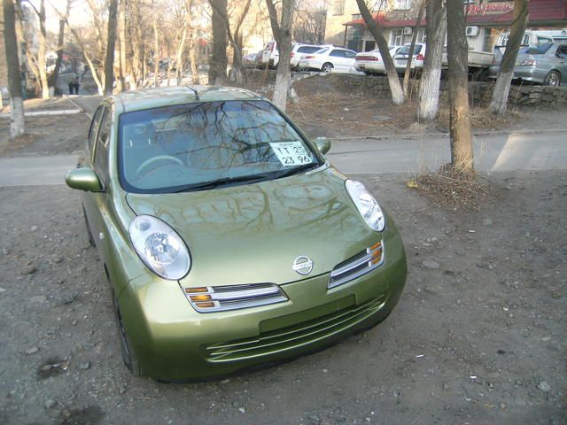 2002 Nissan March