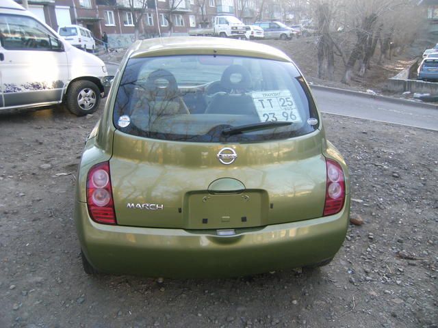2002 Nissan March