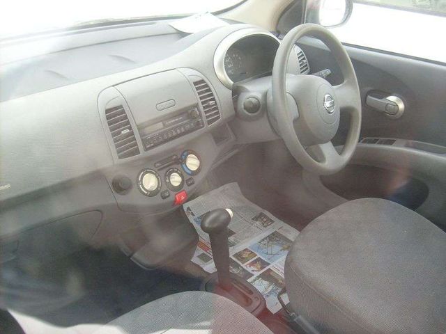 2002 Nissan March