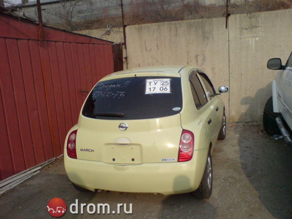 2002 Nissan March