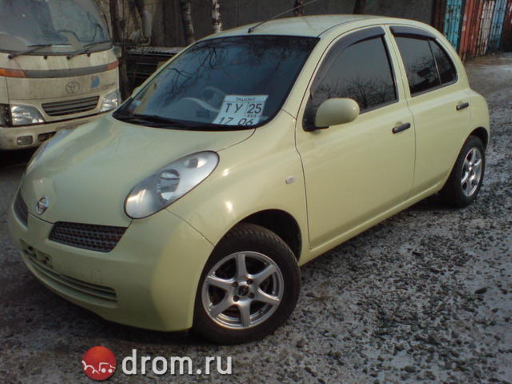2002 Nissan March