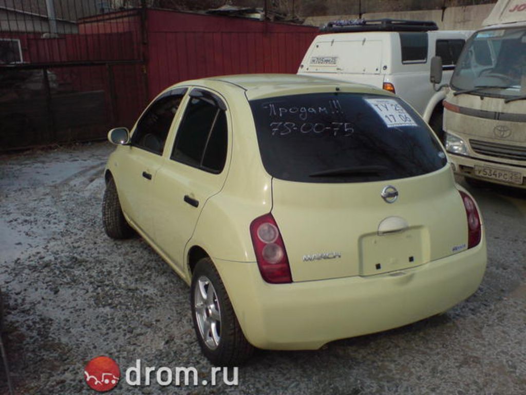 2002 Nissan March