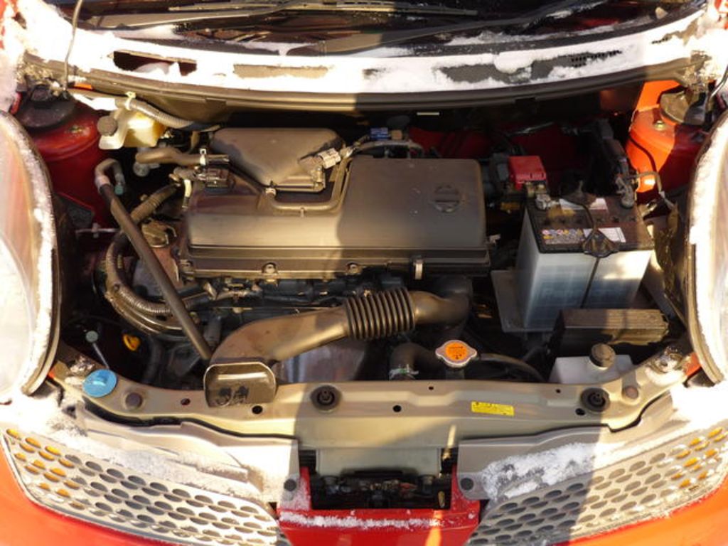 2002 Nissan March