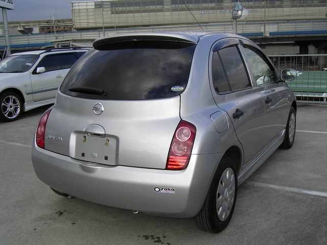 2002 Nissan March Pictures