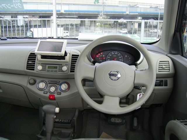 2002 Nissan March Photos