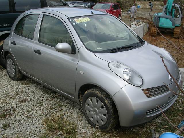2002 Nissan March Pictures