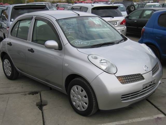 2002 Nissan March Pictures