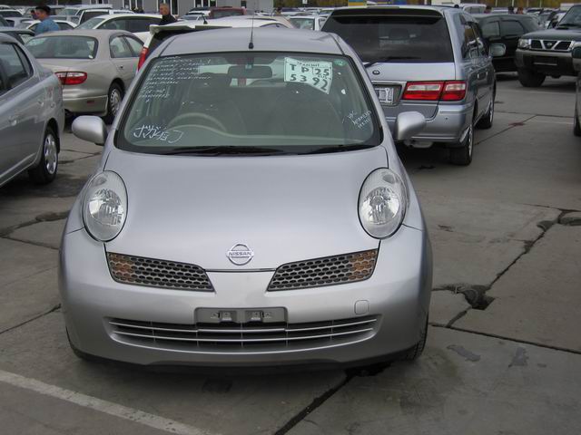 2002 Nissan March Photos