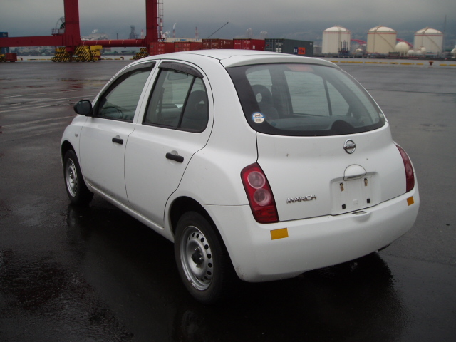 2002 Nissan March Photos