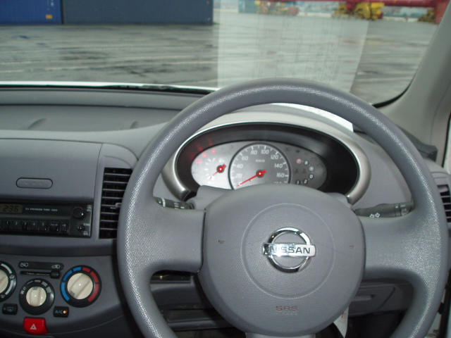 2002 Nissan March Photos