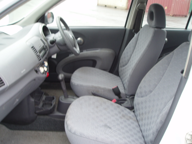 2002 Nissan March Pictures
